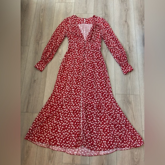 Free People Dresses & Skirts - Free People Red and White Long Sleeve Dress ❤️🤍🍓🍓🍓🍓